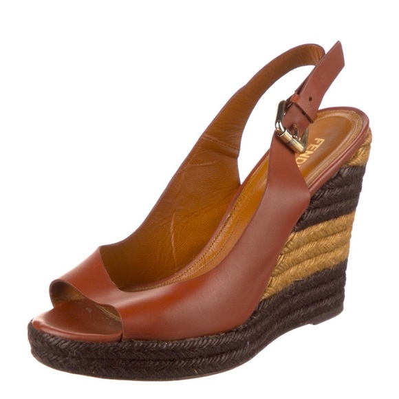 AUTHENTIC FENDI LEATHER ESPADRILLES - Picture 2 of 5